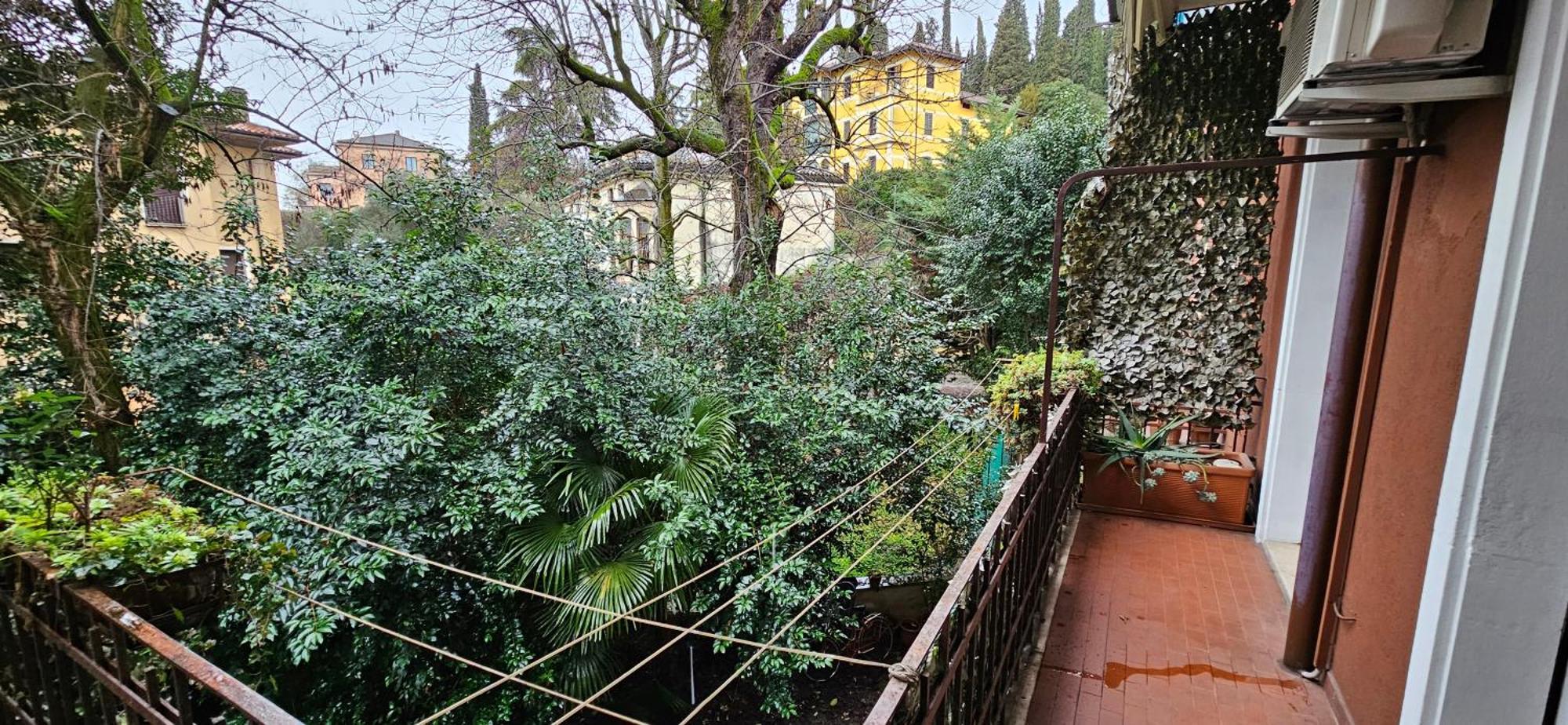 Lo Scoiattolo Bed & Breakfast เวโรนา ภายนอก รูปภาพ
